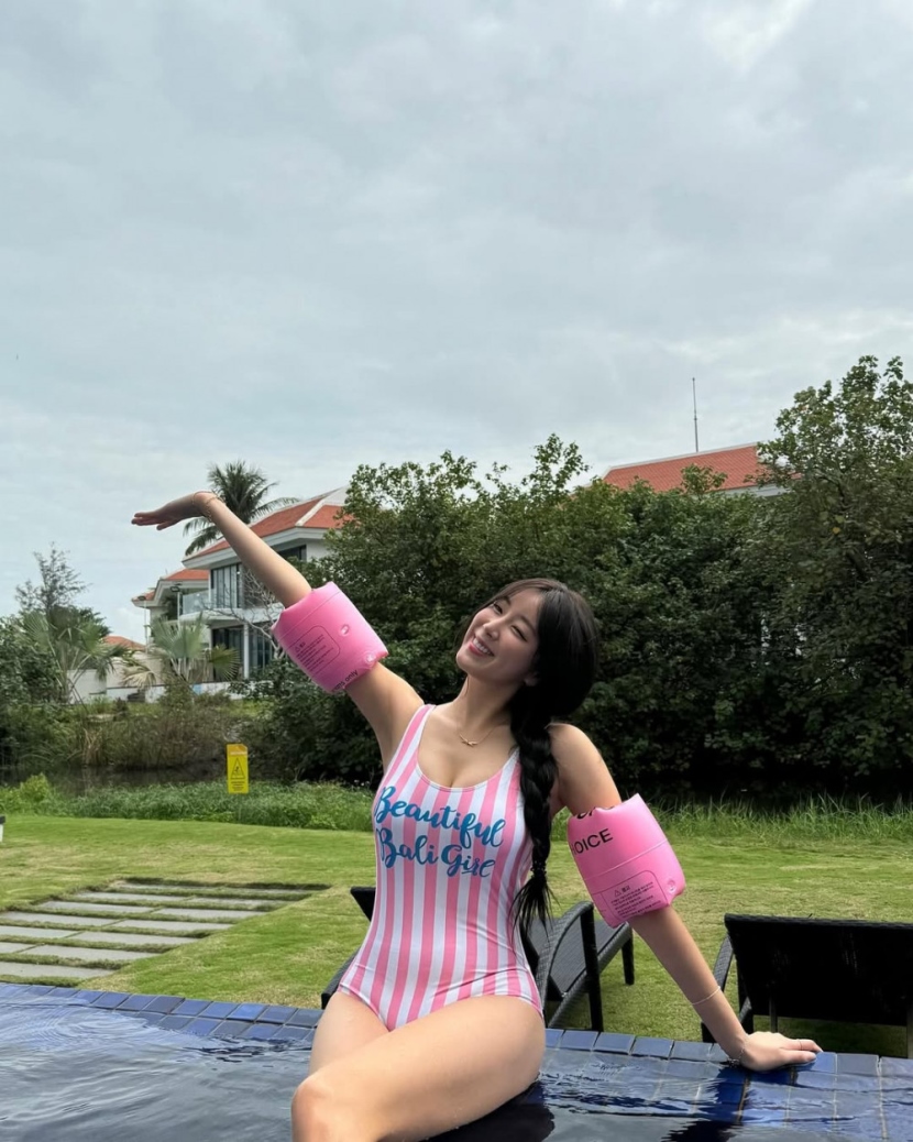 20241213002435-a08a73bafb80-다낭여행간안지현치어리더3.jpg