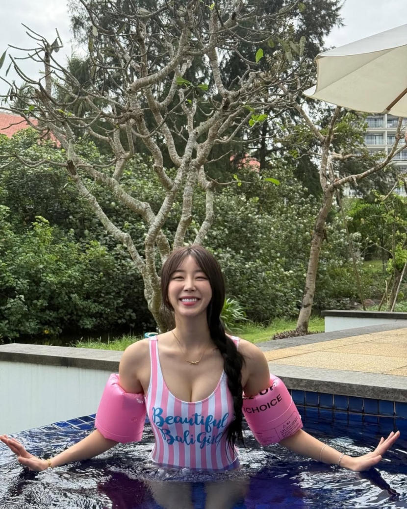 20241213002552-3e6c0e51f679-다낭여행간안지현치어리더10.jpg
