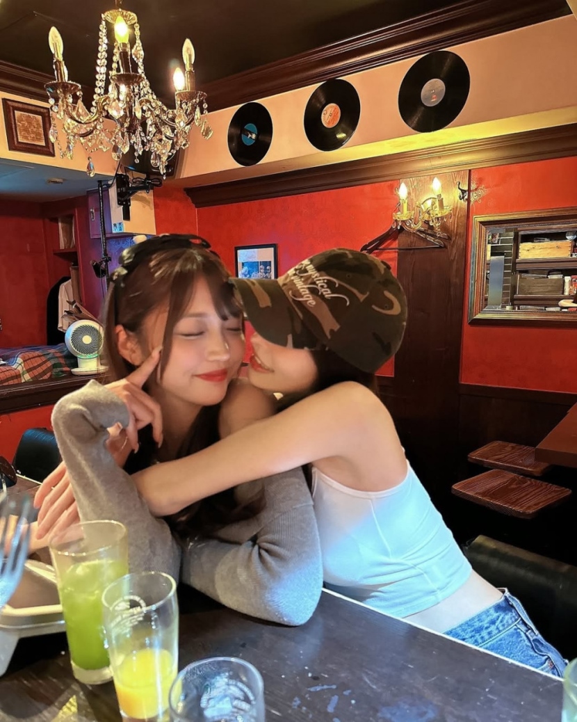 20250116193556-660bd1bab021-키노시타히마리and모리히나코3.jpg