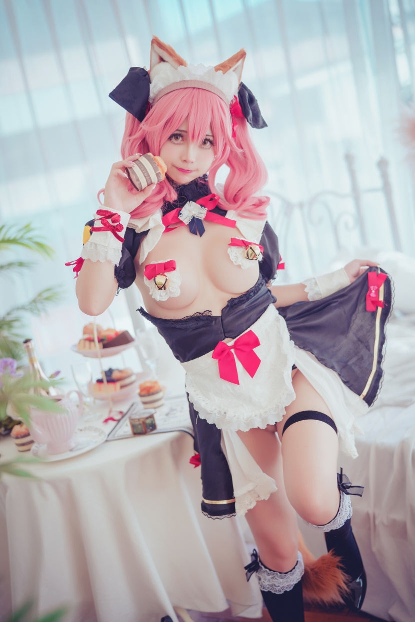 20250220015809-6b1aa55ff3ec-13_Tamamo_maid_13.jpg