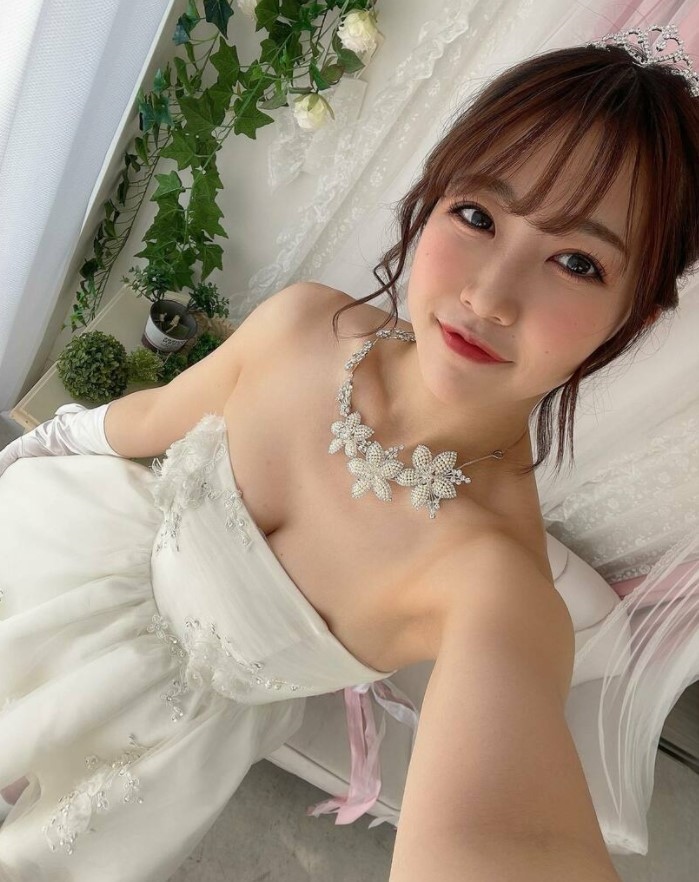 20250221115859-900b6475c6e6-미시전문레이블마돈나의에이스이치노아오이4.jpg