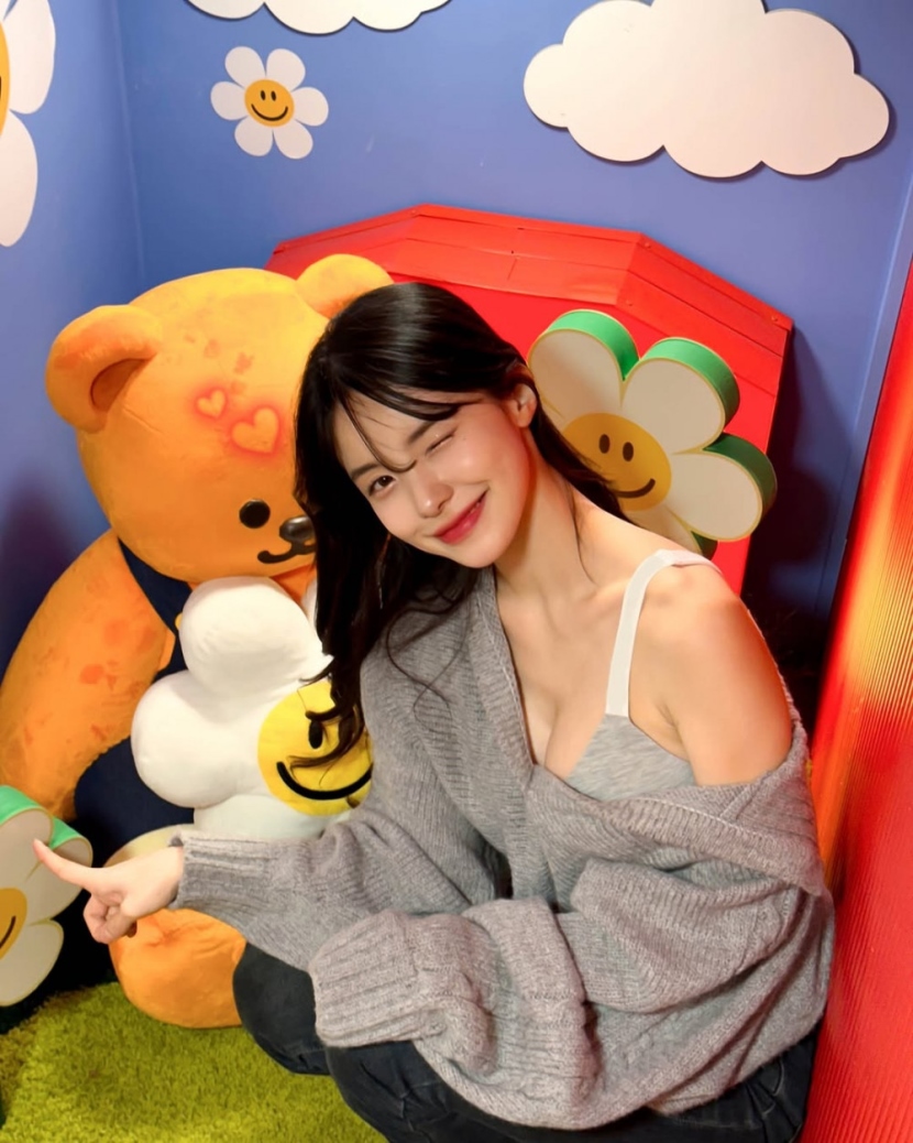 20250320010802-12f0a808a888-이다혜치어리더여친룩4.jpg