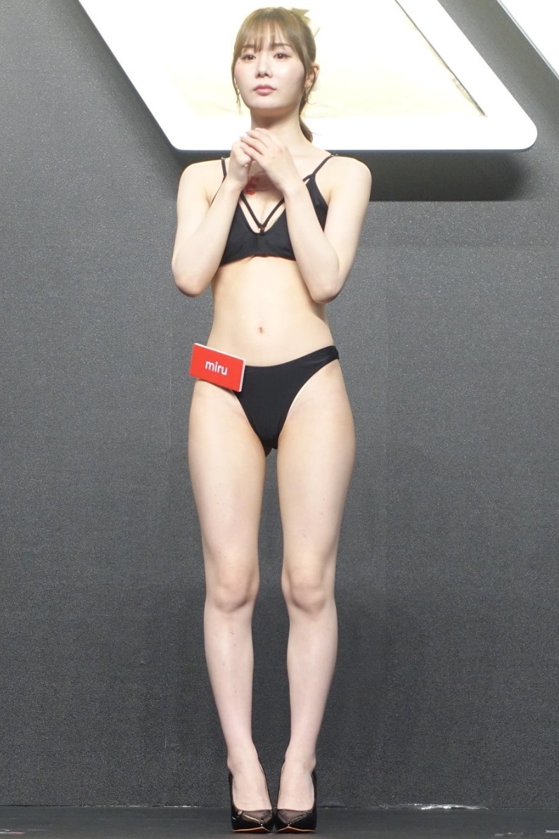 20250322154445-e9f4e2408d1d-사카미치미루무보정실물1.jpeg