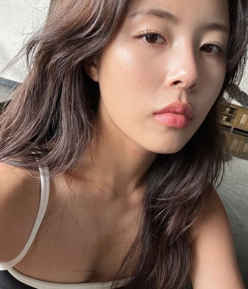 20250328190735-614d681755a7-여배우민도희비키니근황5.jpeg