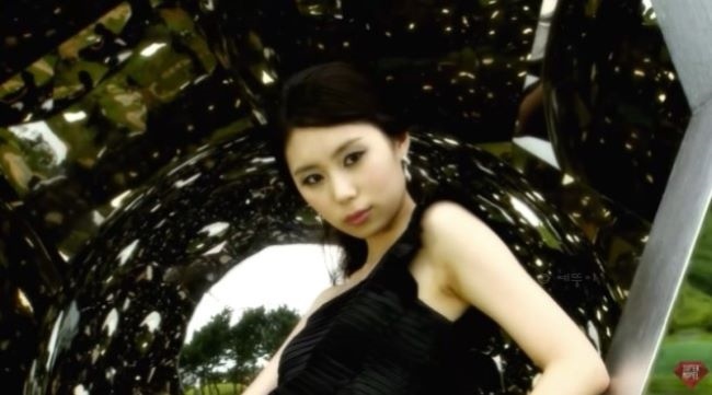 20250512195713-b3949bea93c4-수퍼모델출신이라는조세호와이프정수지3.jpg