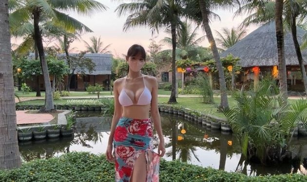 20250514014249-e629c2e1e792-이블린비키니몸매7.jpg