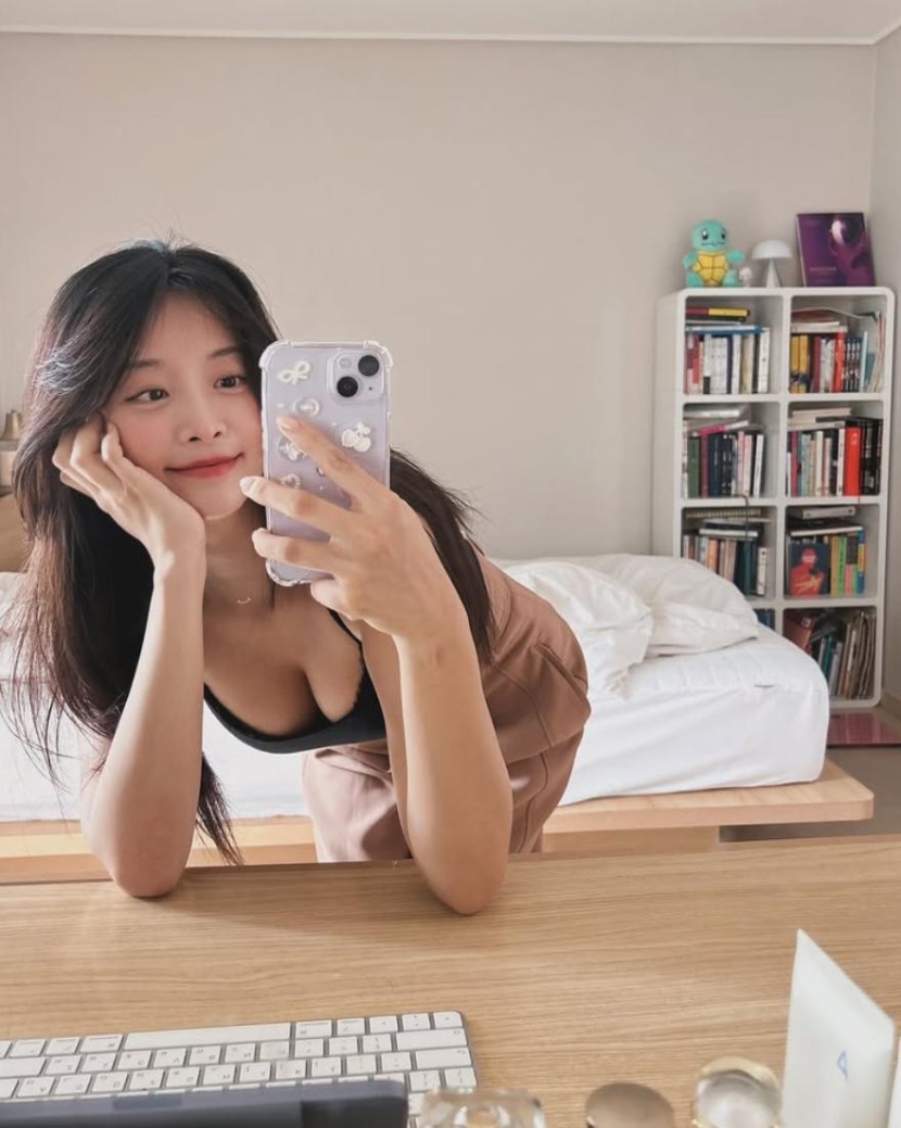 20250622185505-9e2a52647eee-스트리머미모10.jpeg