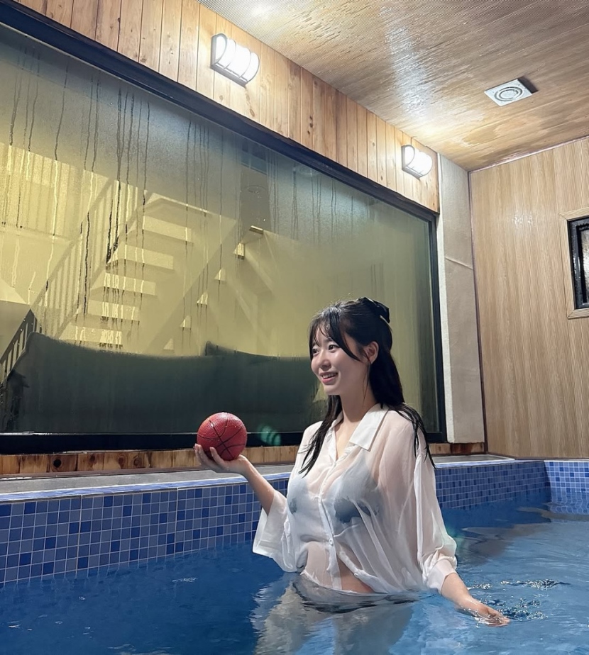 20250622185819-37623b8013fc-F컵이라는유튜버미니로운생활5.jpg