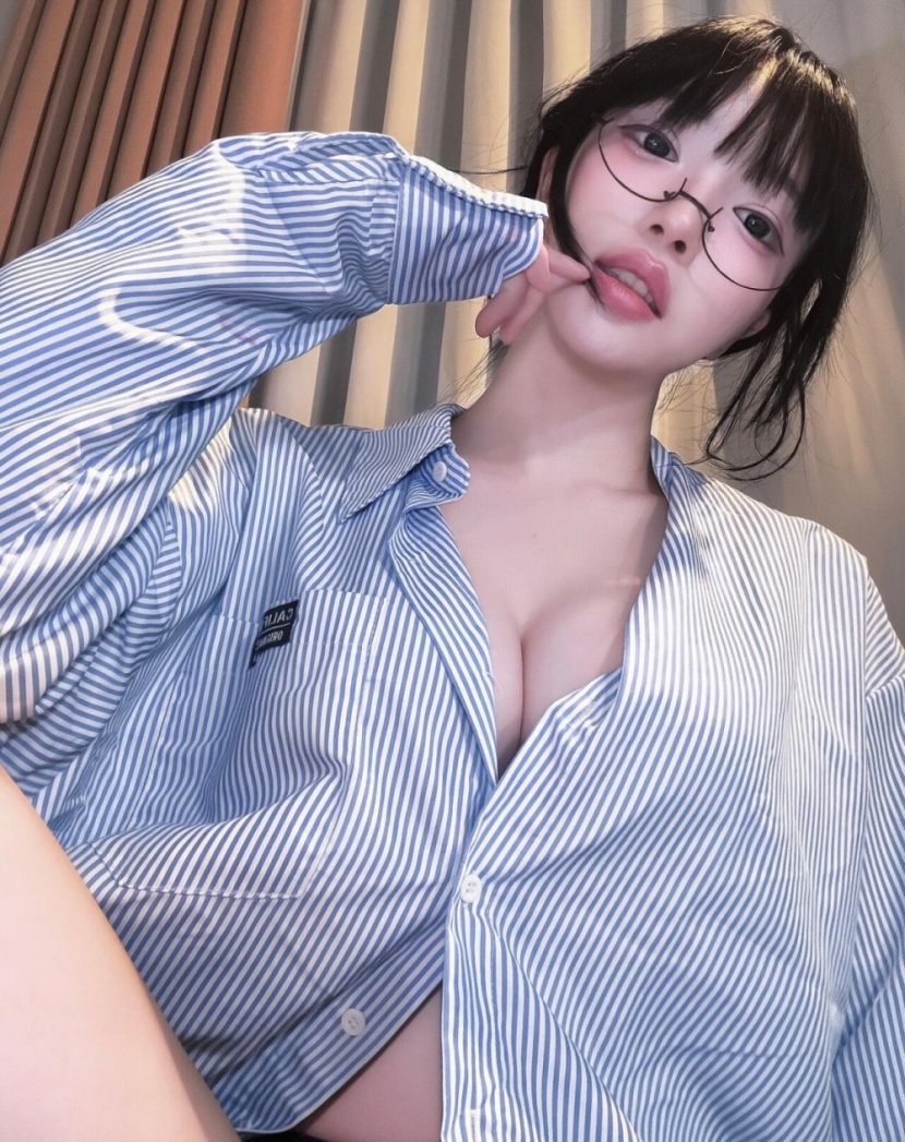 20250816135207-6420c3b09209-윤개굴이언더샷2.jpg