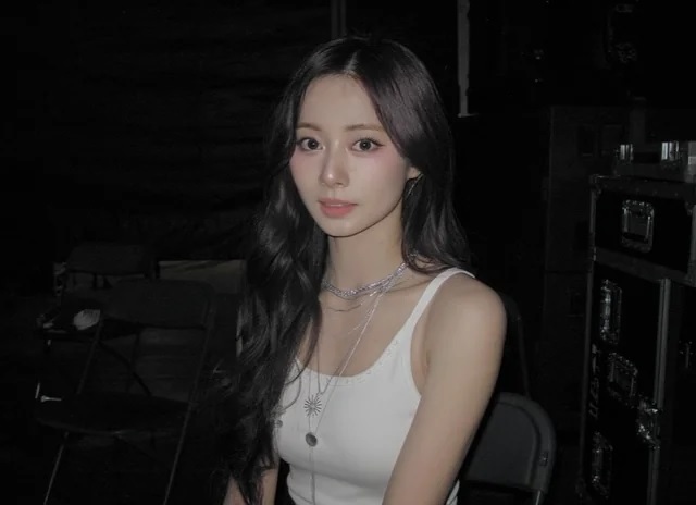 20250821231505-f9d12c02304e-쯔위2.jpg