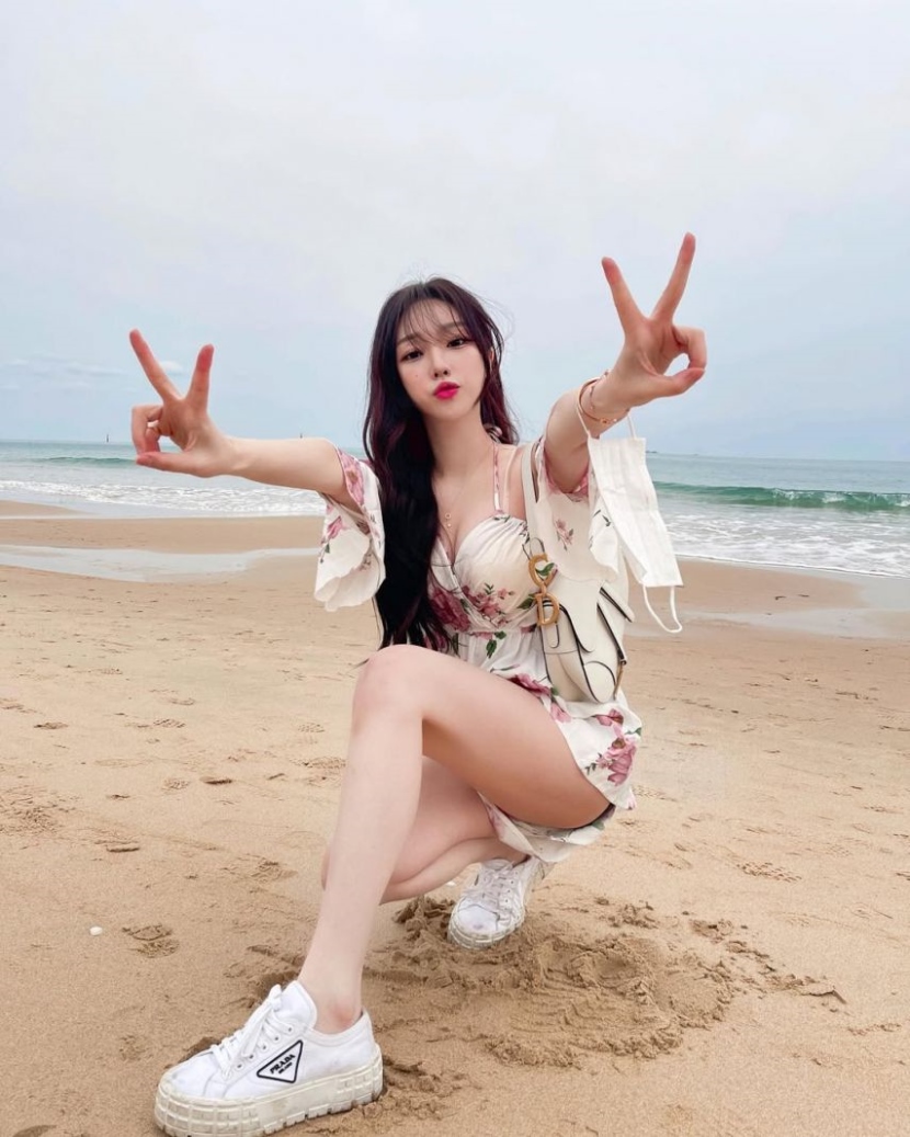 20250828012308-e855ee5e3fe2-한갱여친룩6.jpeg