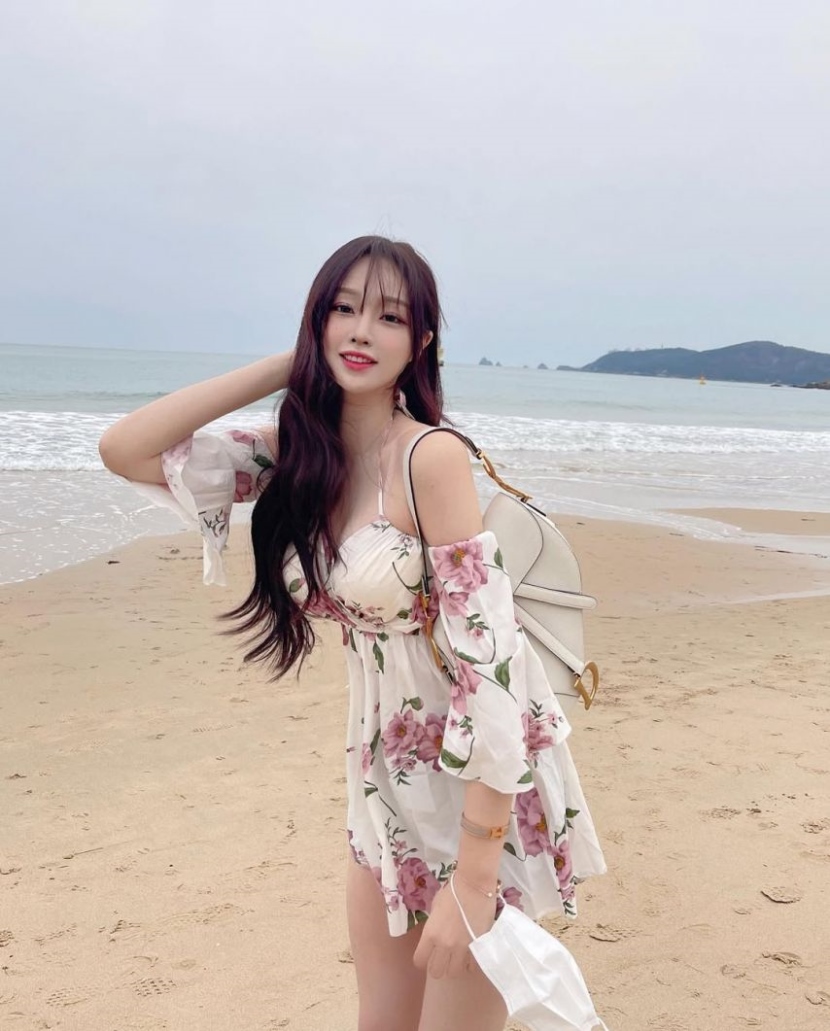 20250828012314-31a5165cc7ce-한갱여친룩7.jpeg