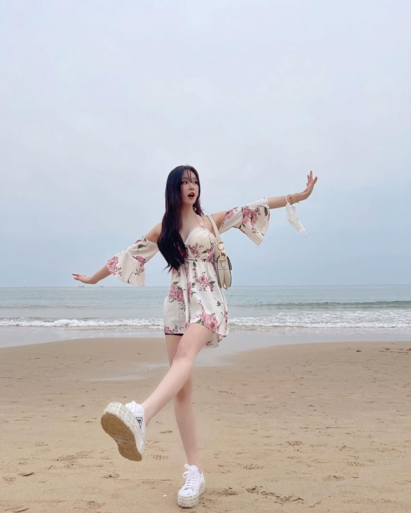 20250828012421-3512262a59ae-한갱여친룩12.jpeg