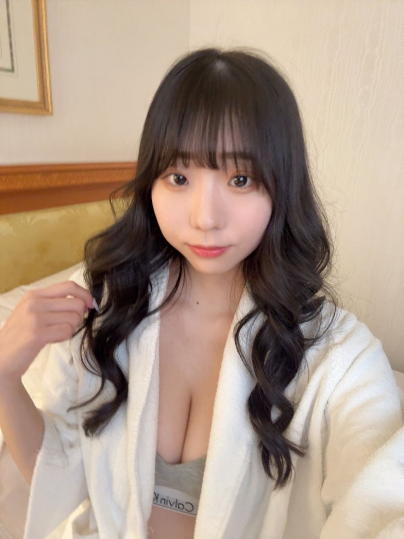 20250901031640-f1eee4876289-모모타미츠키12.jpg