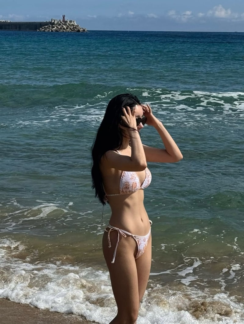 20251011022446-477cf32a5153-레이싱모델김미진비키니5.jpg