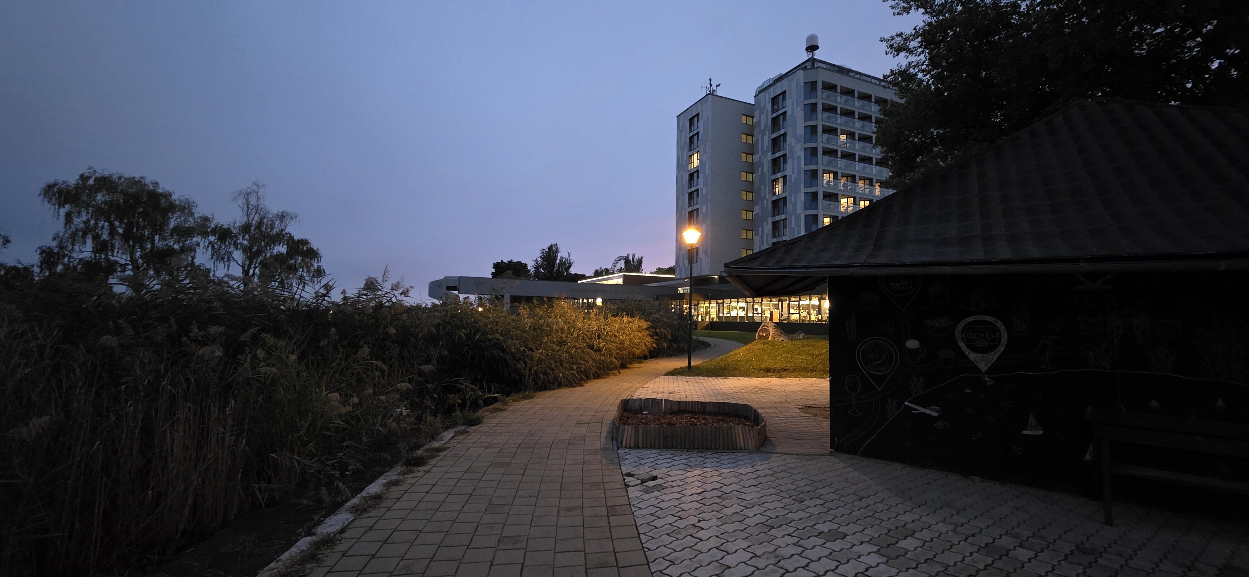 i1257248613.jpg